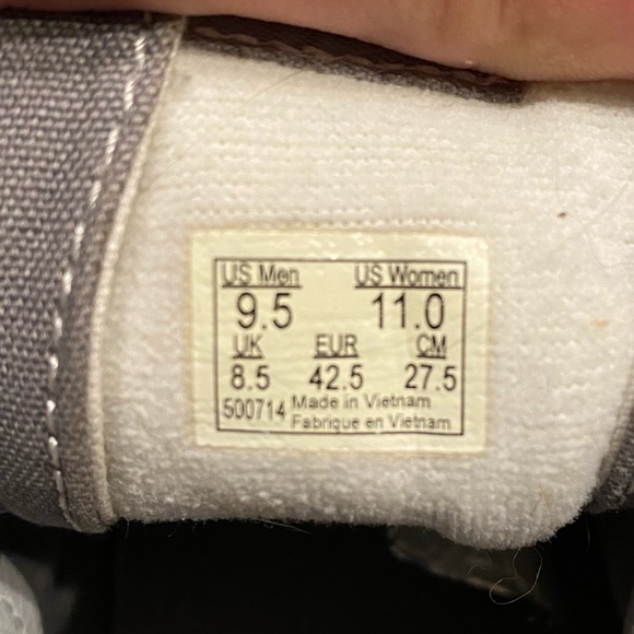 Vans - Picture 3 of 6